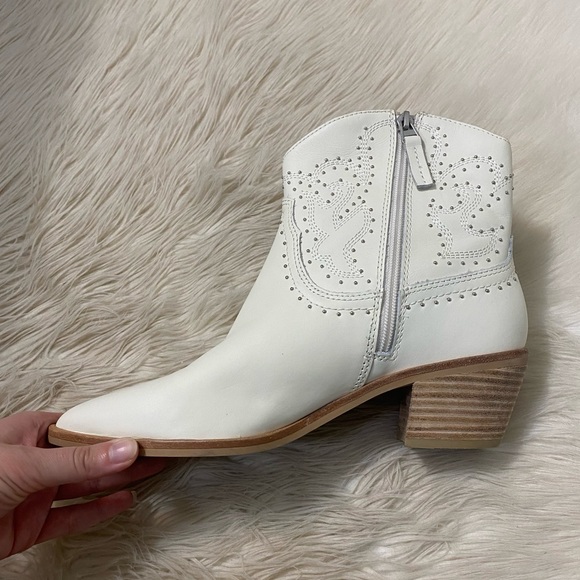 Dolce Vita White Leather Solow Studded Western Booties Cowboy Boots Western - Picture 6 of 10